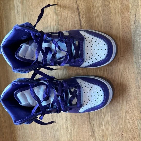 Nike Purple and White High-Top - Picture 4 of 5